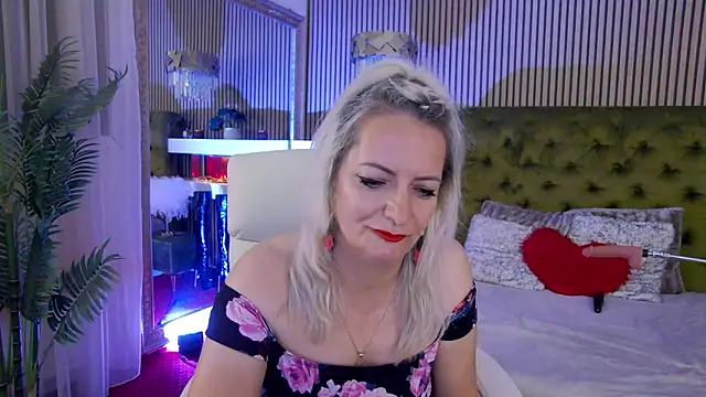 LadyTouch webcam