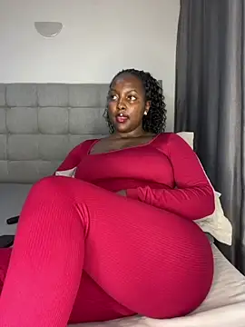 prettiepearl live cam on StripChat