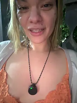 HeavenAylin live cam on StripChat