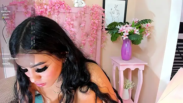 Watch Sofia_Angel_1 live on EroticFlix - High definition streams