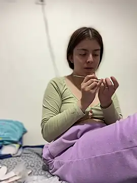 Cloew_Marz live sex cam