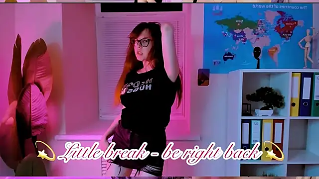 CarolGiggly live cam on StripChat