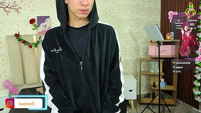 kaelwolf_tay webcam