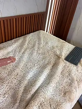 Eva_Feller69