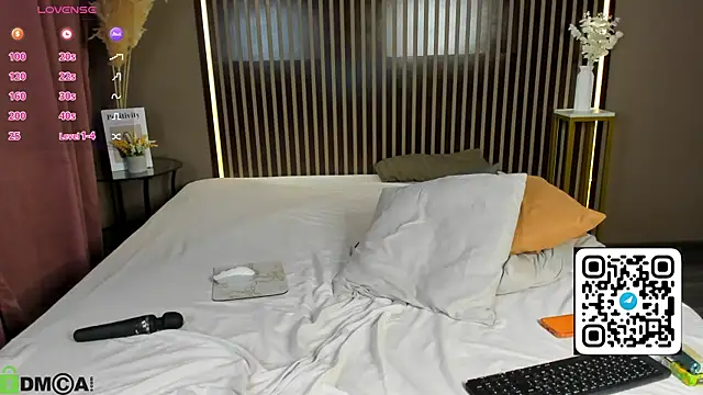 Aly_Alyc webcam