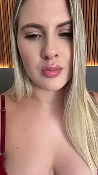 EmiilyAdams_ webcam