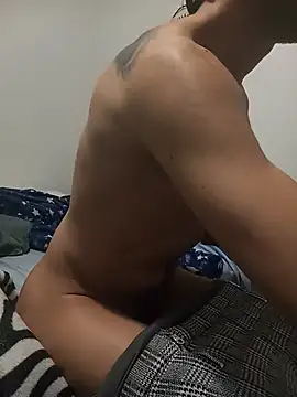Naughty_Boy13 webcam