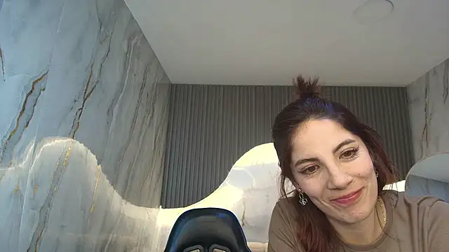 nadia_r_ webcam