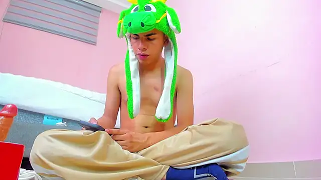 Asher_Young webcam
