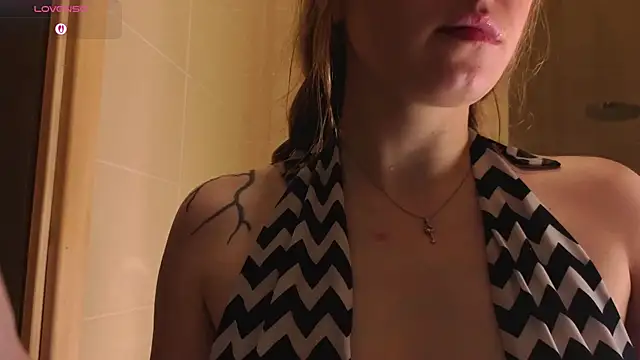 CristyHibbits webcam