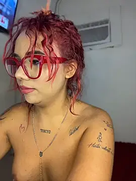 PrettyKittyAGT webcam