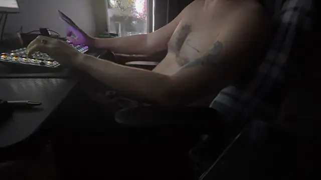 LatinHairball webcam