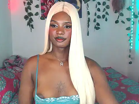 Stefanny_Hot033 live cam on StripChat