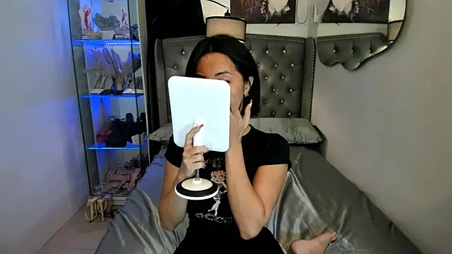 reighnempress webcam