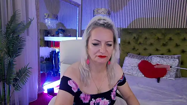 Watch LadyTouch live on EroticFlix - High definition streams