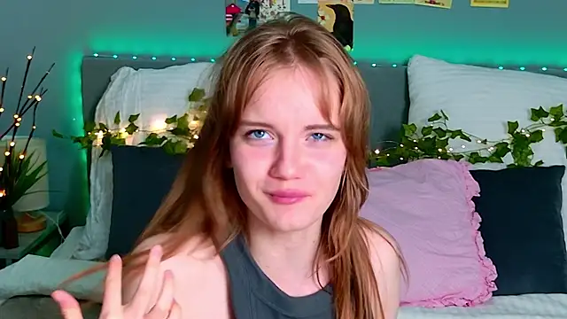 ElfieWhite webcam