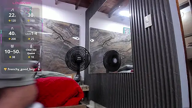 logan-wollf webcam