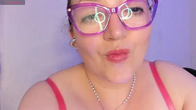 Naty_Mature_ live cam on StripChat