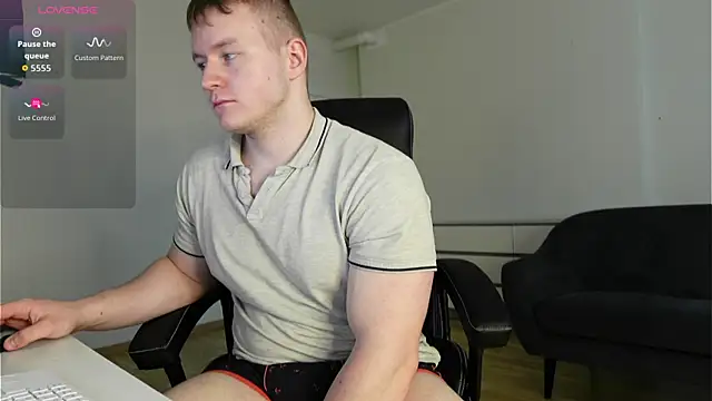 Richard_Dullas live cam on StripChat