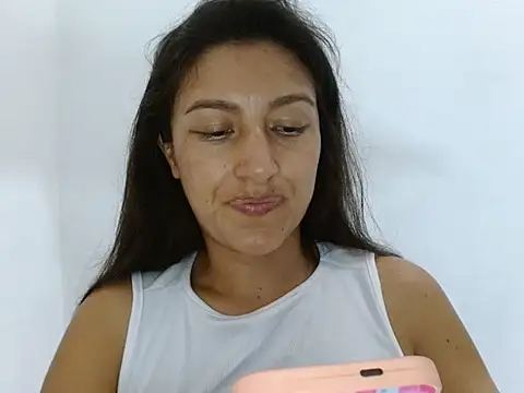 SarahFriendly live cam on StripChat
