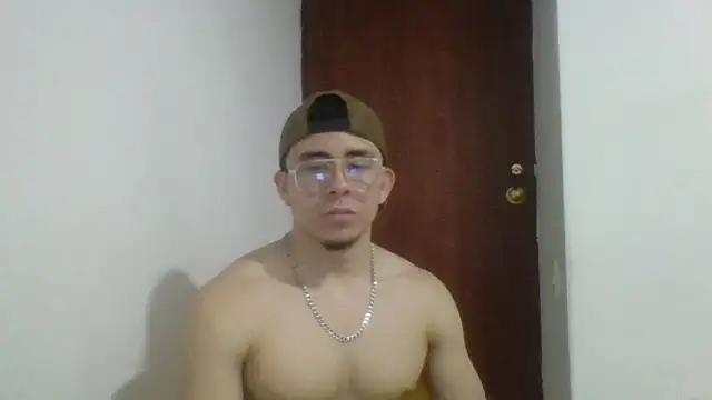 Eross_Santy live cam on StripChat