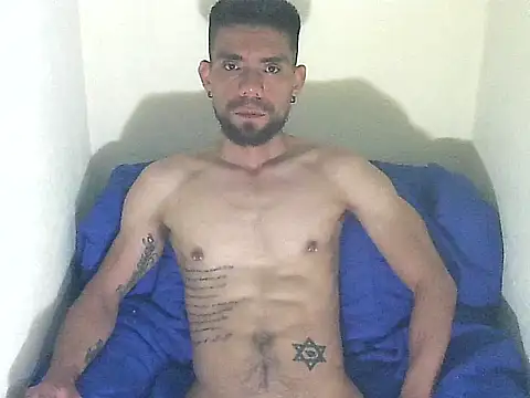 thomas2wood live cam on StripChat