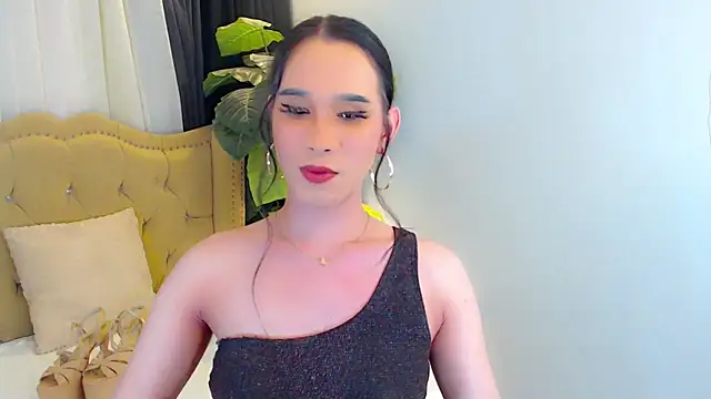 LexiLoreOnTop live cam on StripChat