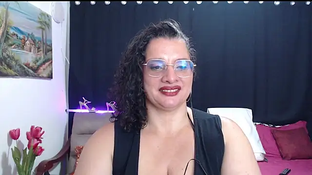 Aleja_Gonzales live cam on StripChat