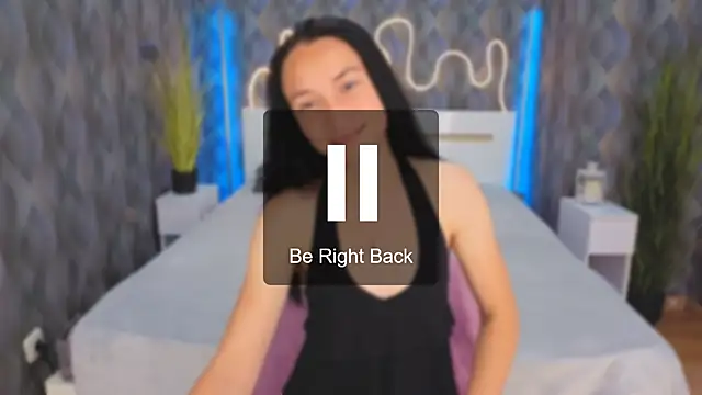 Yr_Shy_Bae webcam