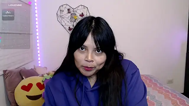 EllieMoonX webcam