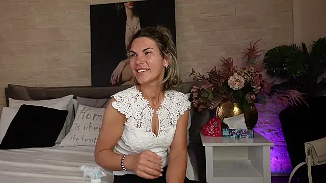 FeliciaKrige webcam