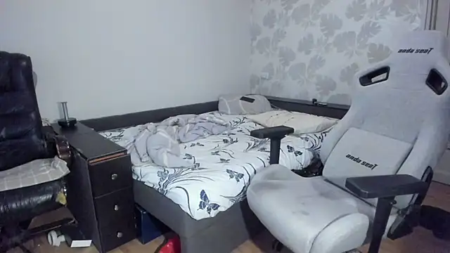 Knuckles17 webcam
