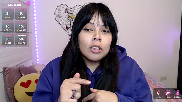 EllieMoonX webcam