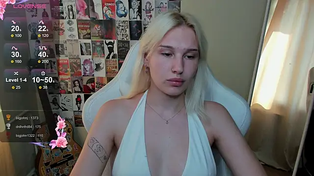 EvelinaLuu webcam