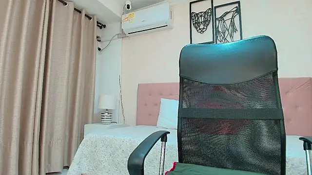 littlemolly_walcott webcam