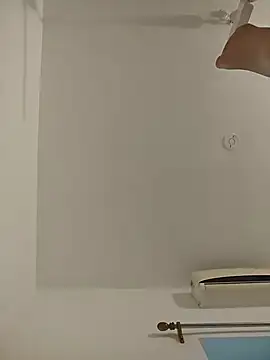NakedMILFx webcam