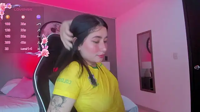 charlottee27_ webcam