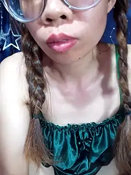 __Mai-love19__ webcam