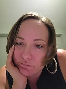 julimonroe webcam