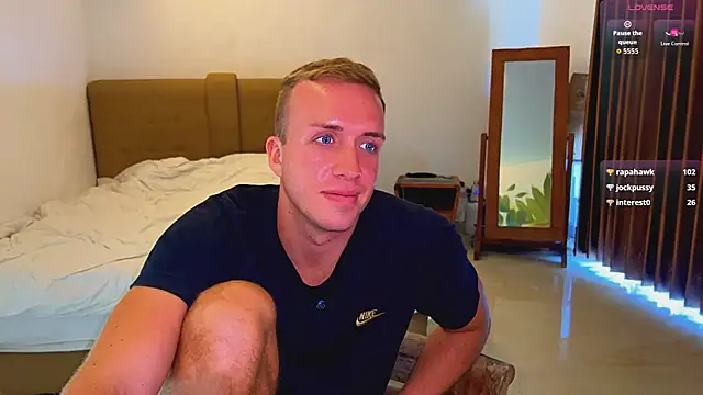 tommy_cumfinger webcam