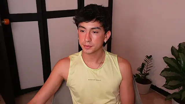 sweettaaron01 webcam