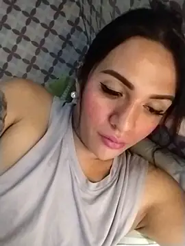 Yourbabyshane webcam