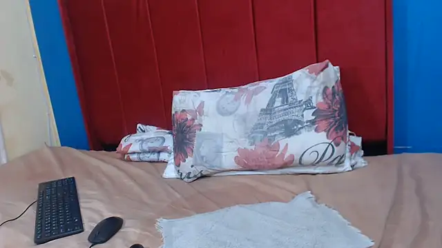 DarkBeautyX webcam