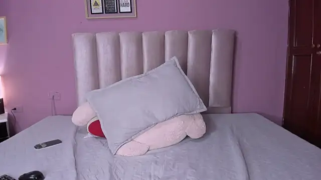 ORIANNA_21 webcam