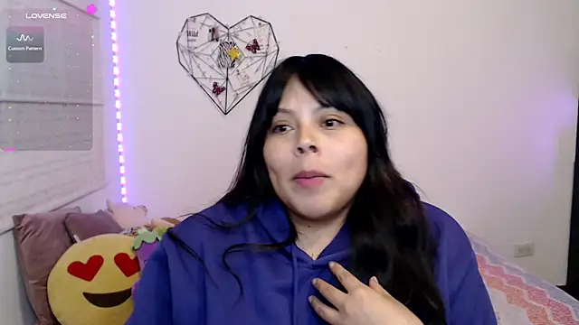 EllieMoonX webcam
