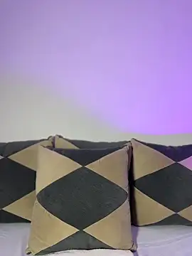 luvely_unique_ webcam
