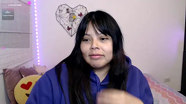 EllieMoonX webcam