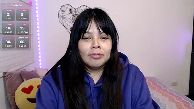 EllieMoonX webcam