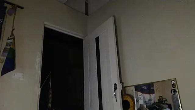AlinaWoolf_ webcam