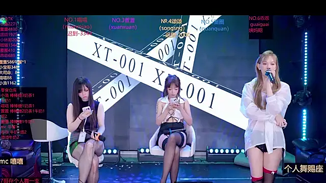 Xt-001 live sex cam